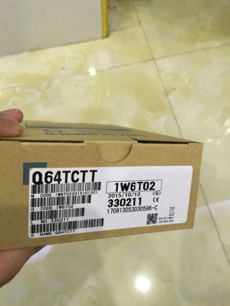 1PCS Mitsubishi PLC Q64TCTT In Box -New Free Shipping - Image 1 of 1