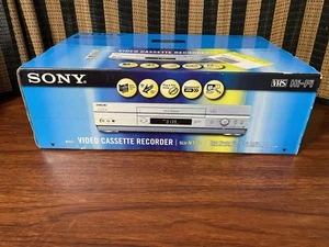 Neu Sony Videorecorder / VHS Video Cassette Recorder Factory Sealed - Bild 1 von 6