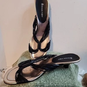 Etienne Aigner Black Kitten Heel Sandals Slip On Woven Strap Mules Sz 10 - Picture 1 of 7