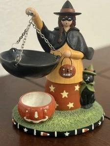 Yankee Candle Witch TEA Light Holder Retired - Picture 1 of 8