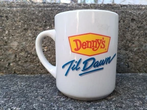 Vintage Denny’s Logo DENNY’S TIL DAWN Mond Pfannkuchen Gesicht Kaffeebecher Restaurant Abendessen - Bild 1 von 4