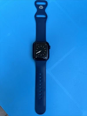 Apple Watch Serie 6 GPS  Cellular 40mm Cassa in Alluminio Blu con Cinturino - Immagine 1 di 4
