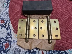 Vintage NOS Pair McKinney 3 x 3 Brass Door Hinges With Cannon Ball Tips With Box - Picture 1 of 2
