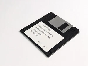 Vintage G72-MNPR001 nVidia nForce4 SATA RAID + PATA RAID merge Driver For WinXP - Afbeelding 1 van 4