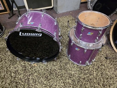 Ludwig  13/18/24 Drum Set Pointed Blue/Olive  Purple Sparkle - Image 1 of 4