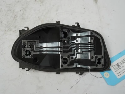 Platine feu arrière droit occasion RENAULT CLIO III Phase 1 - 1.5 DCI 105ch - - Immagine 1 di 4