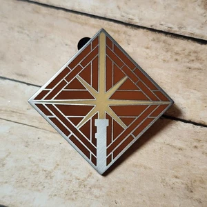 Disney Pin 2022 WDW Star Wars Galaxy's Edge Savi's Workshop Lightsaber Trading - Picture 1 of 2