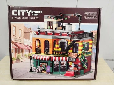 Central Perk YC393 Friends Cafe 1504pc Modular Building blocks kit FRIENDS CAFE - Image 1 of 4
