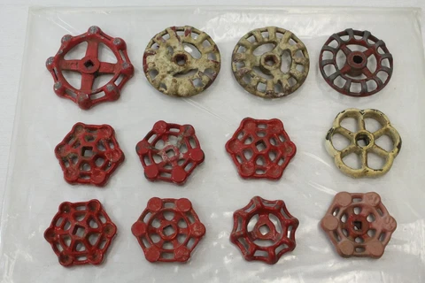 Vintage Cast Iron Garden Faucet Shut Off Valve Handles Steampunk Art LOT -M58 Cover