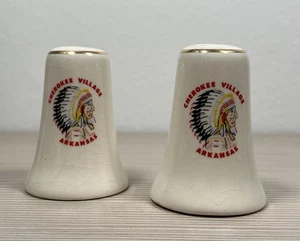 Vintage Cherokee Village Arkansas sale pepe shaker ceramica bordo oro 3" souve - Foto 1 di 12