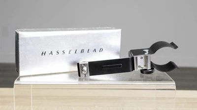 HASSELBLAD ADJUSTABLE FLASH GRIP BRACKET with box 45039 - Image 1 of 4