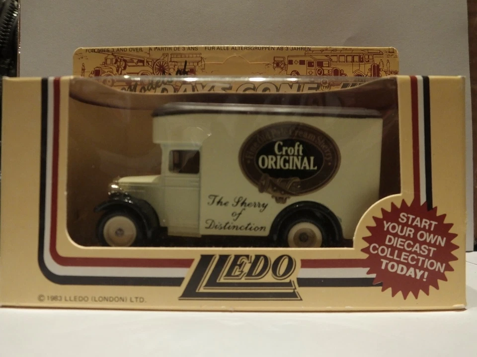 LLEDO DG16 002 1934 DENNIS PARCELS VAN - CROFT ORIGINAL  - Image 1 of 1