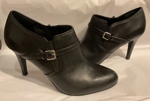 NINE WEST Women’s Sz 7.5 M “Metra” Bootie Shoe Black Leather Silver Buckle Zip - Picture 1 of 7