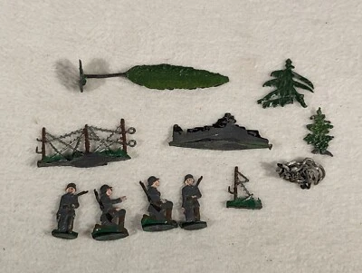 Antique Ernst HEINRICHSEN Nurnberg Soldier Flats ~ WWI - Image 1 of 4