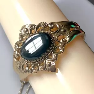 Brazalete Whiting and Davis Tono Dorado Vidrio Negro Ovalado Ornado Firmado De Colección - Imagen 1 de 9