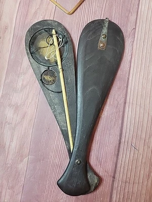 Antigua escala china de opio con estuche de madera tallado a mano original en forma de paleta Foto 1 de 4