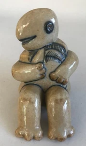 BING GRONDAHL Abstract Turtle Man STEN LYKKE MADSEN 7052 gres - Imagen 1 de 5