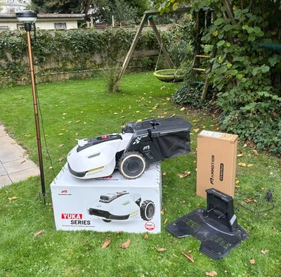 MAMMOTION YUKA 1000 Mähroboter mit Kehrmaschine und Zubehör - Bild 1 von 4