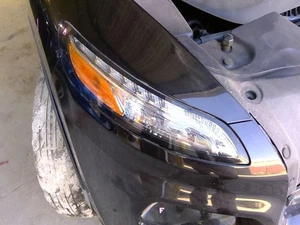 Passenger Corner/Park Light Park Lamp-turn Signal Fits 14-18 CHEROKEE 965798 - Picture 1 of 1