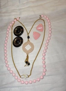 Vintage Mix & Match Pink Necklace & Pendant Pink Post Earrings & Black Clip 4Pc - Picture 1 of 1