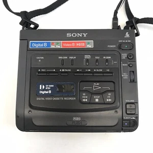 Sony GV-D200 Digital8 Video8 Hi8 Video Tape Player Recorder Video Walkman TESTED - Picture 1 of 8