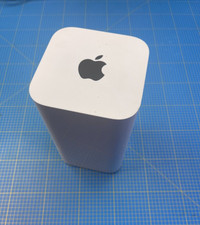 Apple Airport Extreme 6th Generation A1521 - Used condition