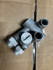 genuine porsche 911 930 oil line thermostat engine repaired fittings 1977-89 - Picture 1 of 6