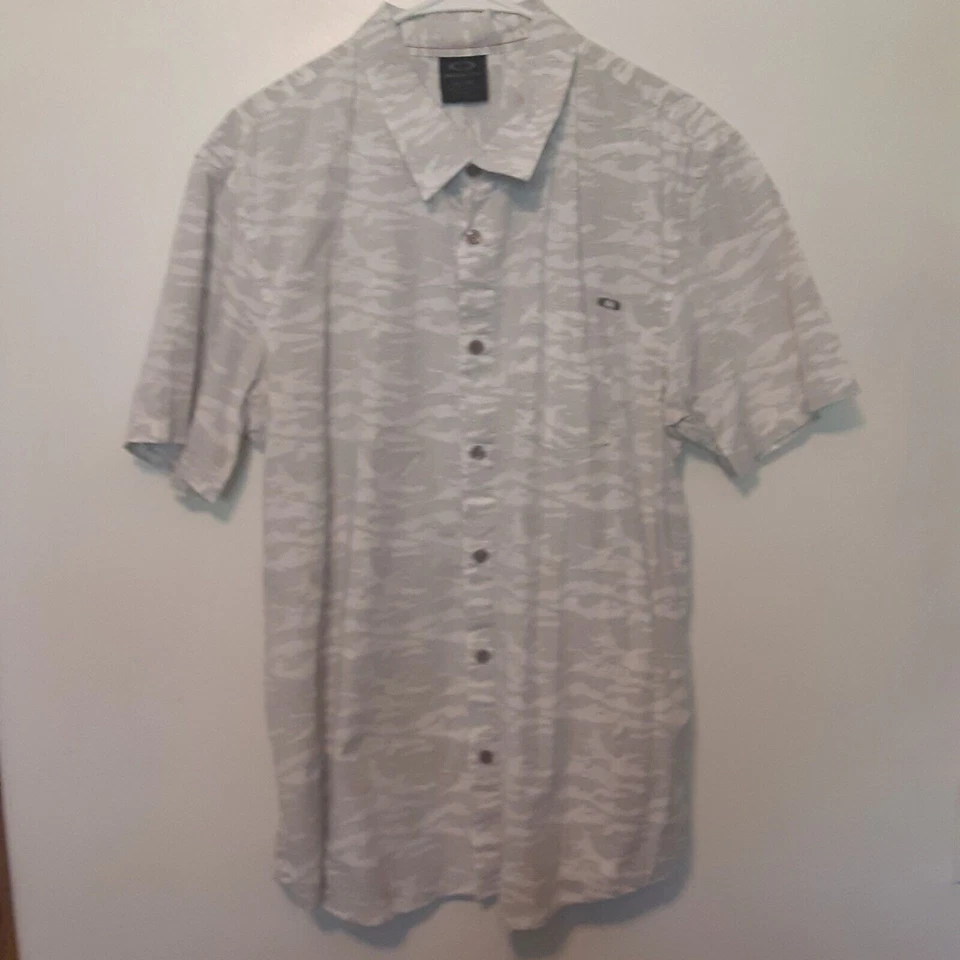 Oakley Button Up Shirt Adult Mens XL Gray White Short Sleeve Pocket Cotton - Image 1 of 4