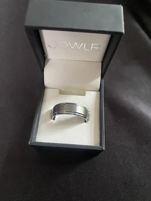 Jewlr Brushed Tungsten Mens  Comfort Fit Wedding Band Size 11 - 6mm - Image 1 of 3