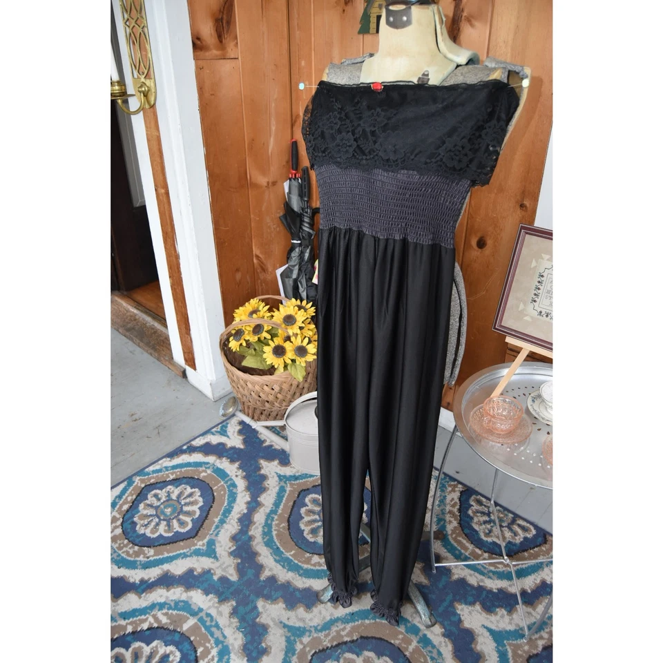 Mono de Juego Años 70 'UndercoverWear' Sin Tirantes Encaje Cintura Elástica Negro Talla Mediana Foto 1 de 4