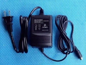Nuovo per miscelatore BEHRINGER UB1002 1202 XENYX adattatore di alimentazione esterno 3 punti 220v - Foto 1 di 1