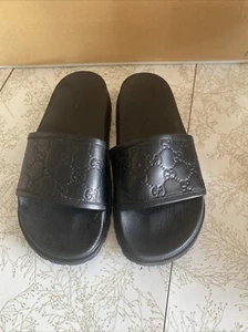 Gucci Auth US 6, 39 EU Black Embossed Leather Logo Slides Sandal Shoes - Picture 1 of 14
