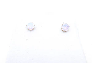 9ct Gold Moonstone Earrings Synthetic Studs Butterfly Yellow Gold 6mm gift box - Picture 1 of 5