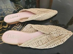 Dansi Damen Leder Beige Sommer Sandalen Flache Schuhe Größe 5 UK 38 EURO - Bild 1 von 5