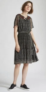 Tolles schlichtes Kleid mit Streublumen am Ausschnitt Größe Small neu mit Etikett UVP 65 £ - Bild 1 von 12