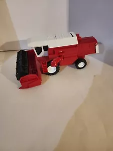 NEWRAY COMBINE HARVESTER FARM TOY 1/32 SCALE - Picture 1 of 10