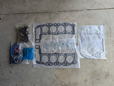 2000-2003 Dodge Dakota/Durango/Ram & 1999-2003 Jeep Grand Cherokee Gasket Kit - Image 1 of 4