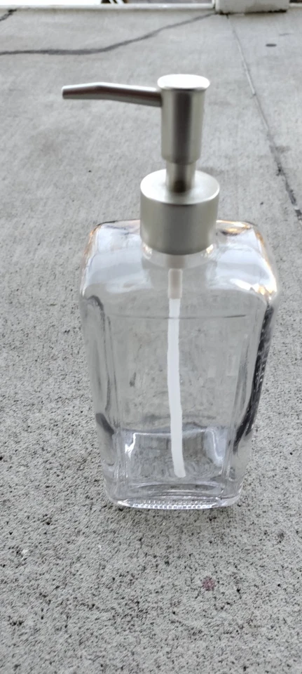 ASQUITH & SOMERSET Dispensador de jabón/loción de vidrio transparente vacío con bomba plateada, ¡Nuevo! Foto 1 de 4