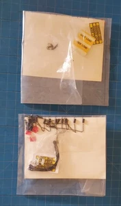 DCP 1/64 Kettenordner Fahnen und übergroße Schilder 2 Packungen A - Bild 1 von 2
