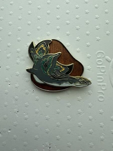 Disney Parks Pandora World of Avatar Wood Base Creatures Pin - Ilu - Picture 1 of 2
