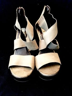 Mia Edición Limitada Beige Tacones de Cuña Nuevos US 10 M Foto 1 de 4