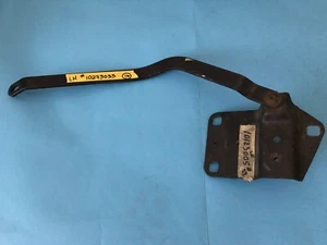 1986-1996 Corvette Convertible Folding Top Outer Arm & Pivot Bracket LH Used GM - Picture 1 of 2