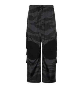 TRAPSTAR WOMEN'S HYPERDRIVE CARGOS - GREY TIGER CAMO, SIZE MEDIUM - Picture 1 of 5