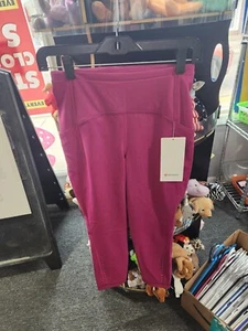 NWT Lululemon Swift Speed HR Crop 23" size 6 - Picture 1 of 3