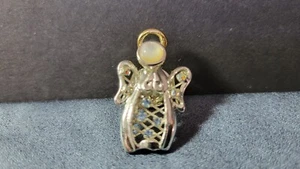 Spilla angelo perla finta strass Silvertone - Foto 1 di 2