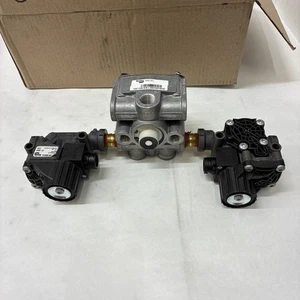 Bendix M-40HF ABS Modulator Valve Qty 2 And Bendix K207728 - Picture 1 of 5