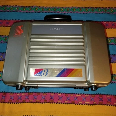 1985 Vintage Sony Video 8 Handycam CCD-M8u 8mm Camera Recorder Hard CASE ONLY - Image 1 of 4