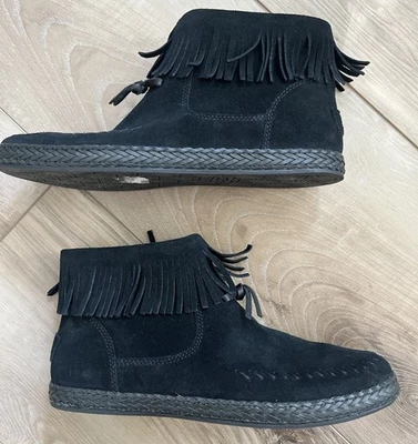 Botas Ugg Mujer Kennadi Gamuza Lana Tobillo Cremallera Trenzadas Negras Talla 8.5 Foto 1 de 4