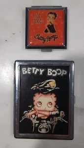 PORTASIGARETTE E SPECCHIETTO " BETTY BOOP " - Foto 1 di 2