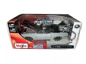 1970 Dodge Challenger R/T Convertible Maisto 1:24 Custom Shop - Picture 1 of 2